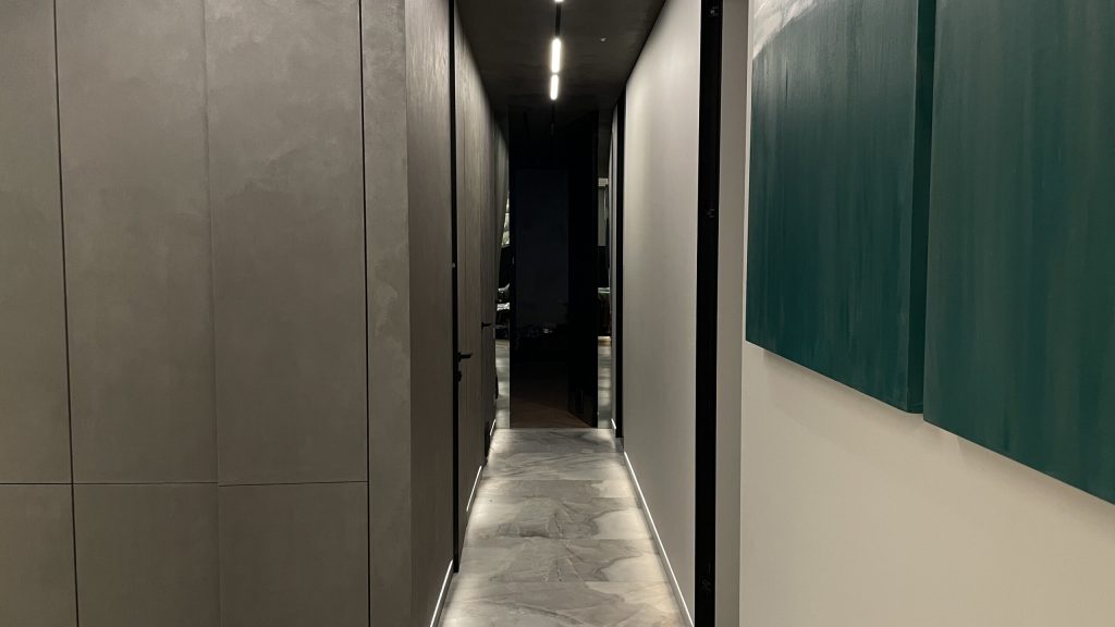 Умная квартира KUTUZOVSKIY LIFE, 250 м²