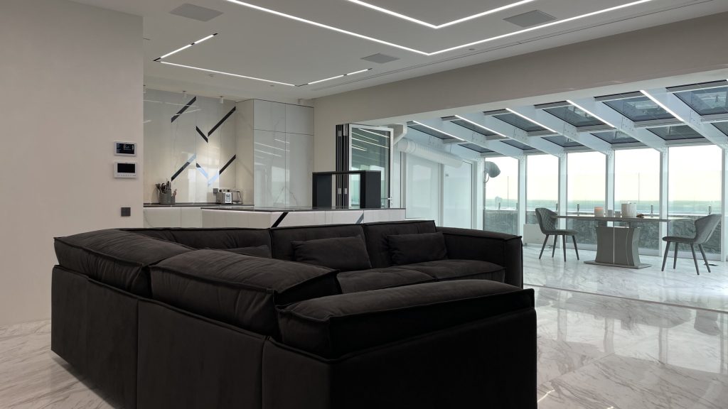 Умная квартира TRIUMPH PALACE, 220 м²