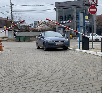 Парковочная система гипермаркета «Бауцентр», Краснодар